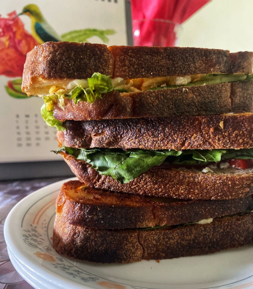 839ac lettuce sourdough wich feature