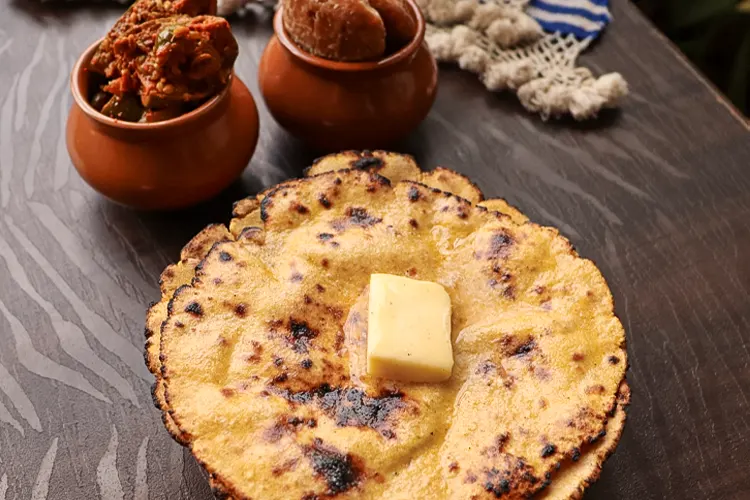 makki ki roti.webp