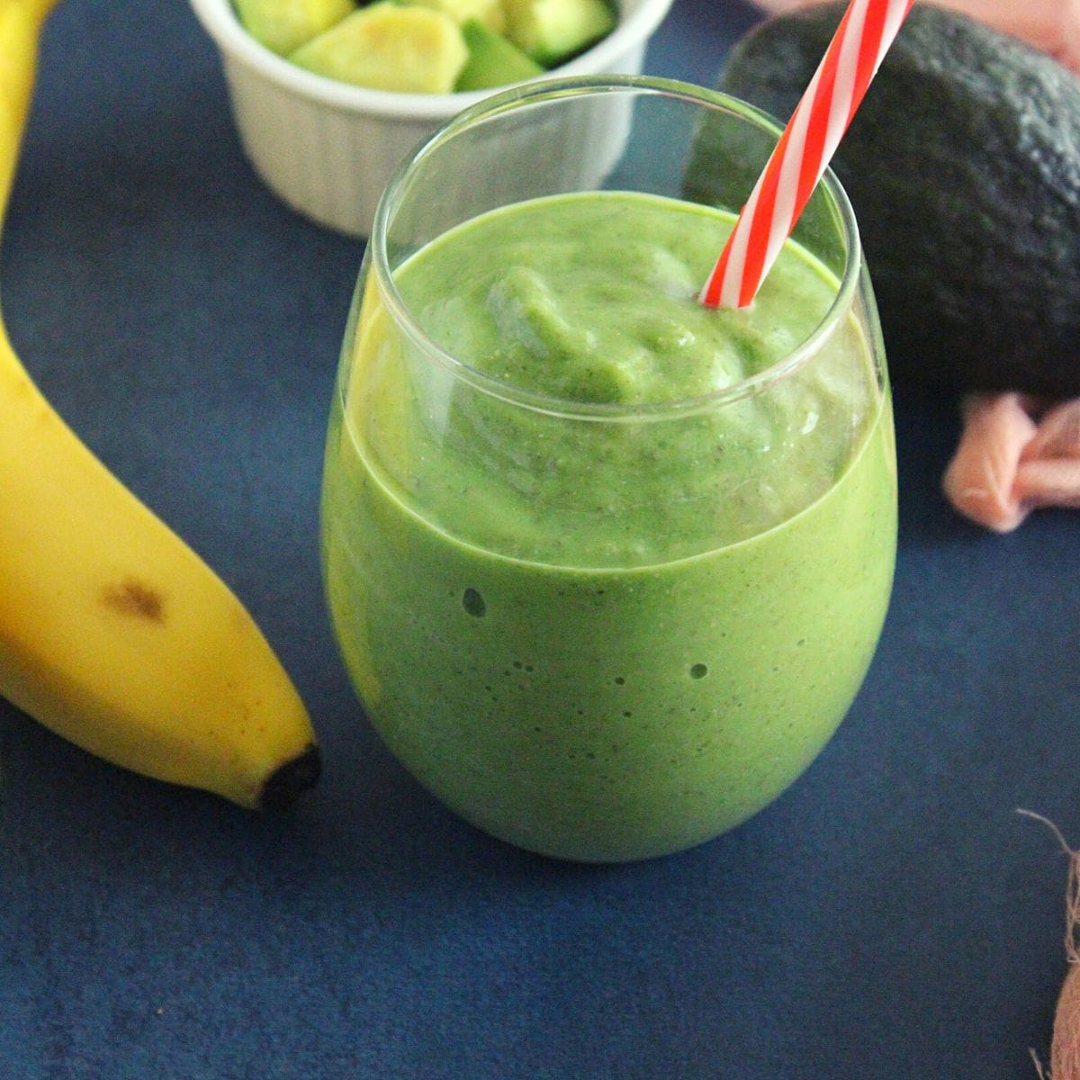 avocado weight loss smoothie with banana