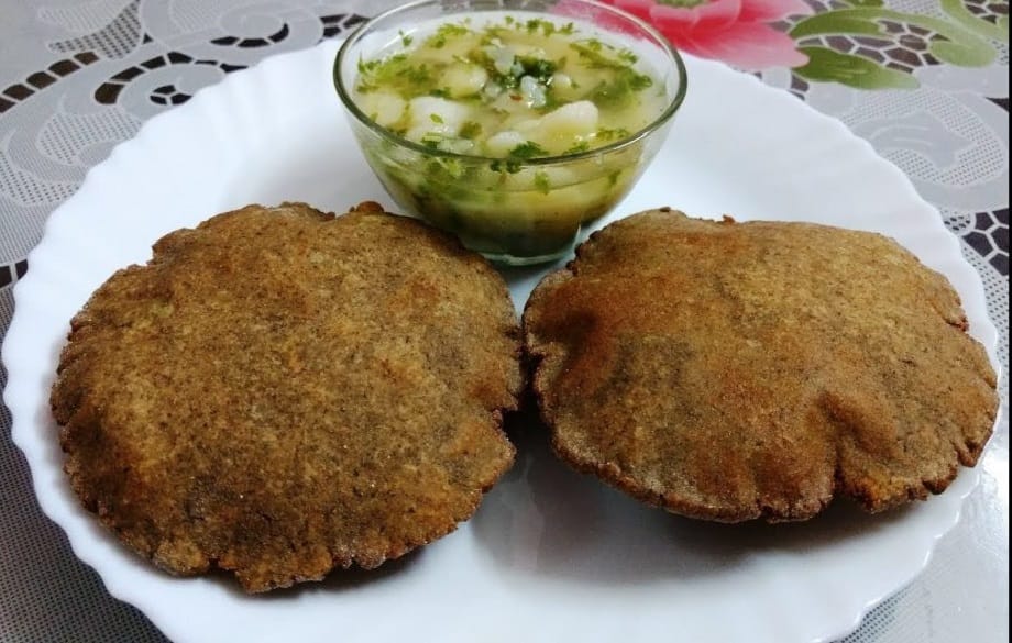 kuttu atta puri 1024x576 1