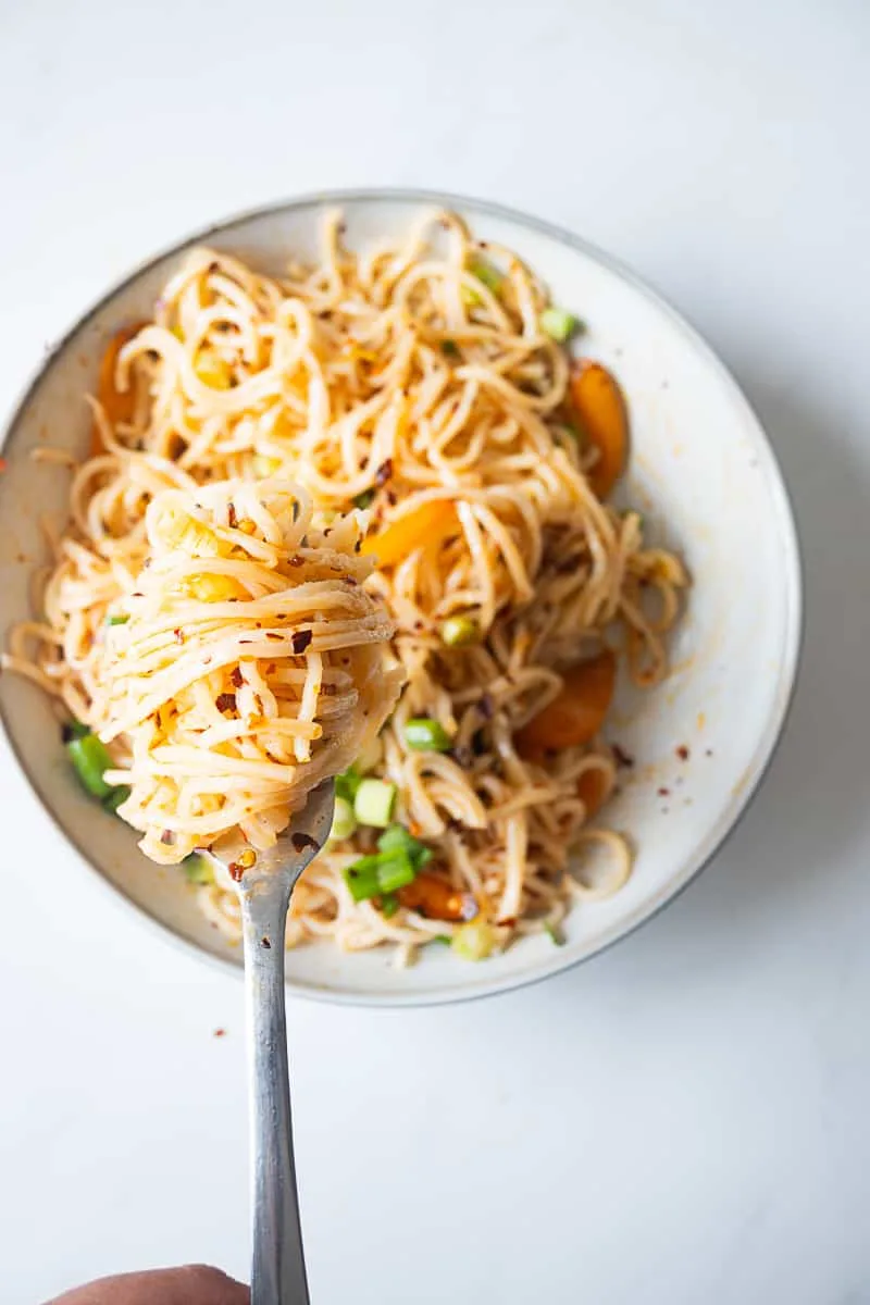 chili oil noodles recipe image jpg