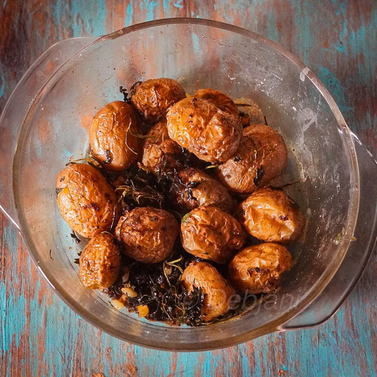 herbed potatoes in microwave recipe debjanir rannaghar jpg