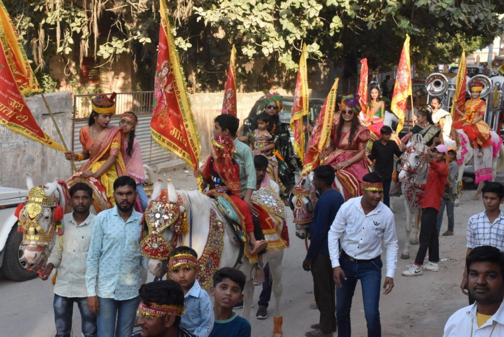 KCT NEWS – Darshan of Siddhidatri form in temples, Visarsan procession started | VIDEO…मंदिरों में सिद्धिदात्री स्वरूप दर्शन, निकली विजर्सन शोभायात्रा – New Update