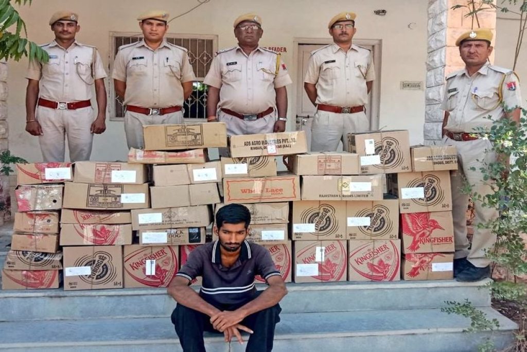 KCT NEWS – Was selling illegal liquor near Kotwali police station, police seized | कोतवाली थाने के पास बेच रहा था अवैध शराब, पुलिस ने की जब्त – New Update