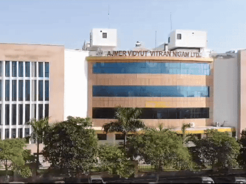 whatsappvideo2025 01 01at123922pm ezgifcom resize1 1754721952.gif