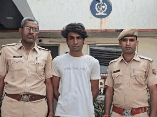 whatsappvideo2025 08 16at64406pm ezgifcom resize 1755407776.gif