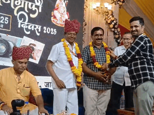 whatsappvideo2025 08 19at1846417d173793 ezgifcom r 1755611418.gif