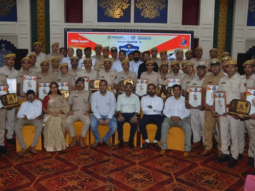 1004269496 1758175551.gif