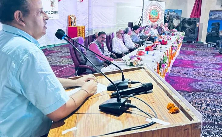 17 175699878368b9ac7f3fdc2 aurviga1.jpg