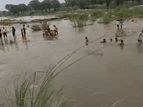 ghu ezgifcom resize 1757390251.gif