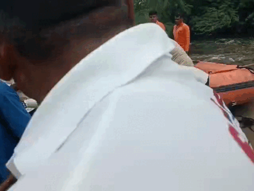 whatsappvideo2025 09 03at1304054a6503bb ezgifcom r 1756888002.gif