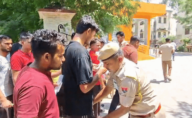 whatsappvideo2025 09 13at133920779cfefb ezgifcom r 1757752634.gif