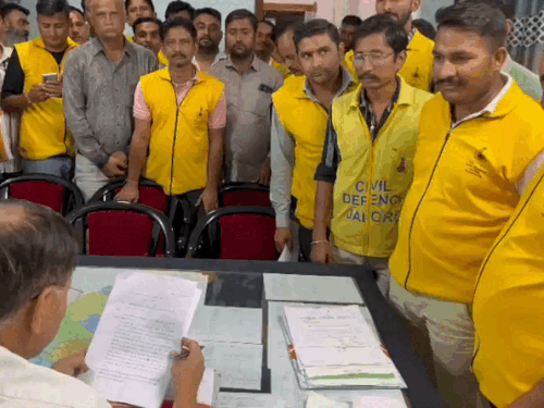 whatsappvideo2025 09 24at1645339254d88e ezgifcom r 1758713201.gif