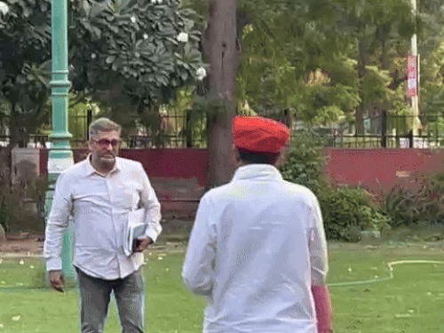 05oct25congress ezgifcom resize 1759726964.gif